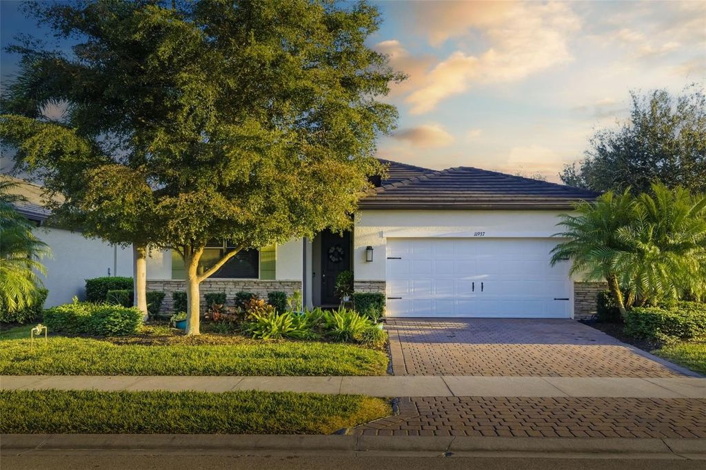 Photo of 11937 Blazing Star Dr, Venice, FL 34293 (MLS # A4682534)