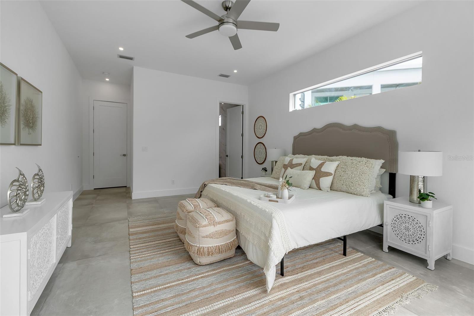 SOUTH GATE - Residential