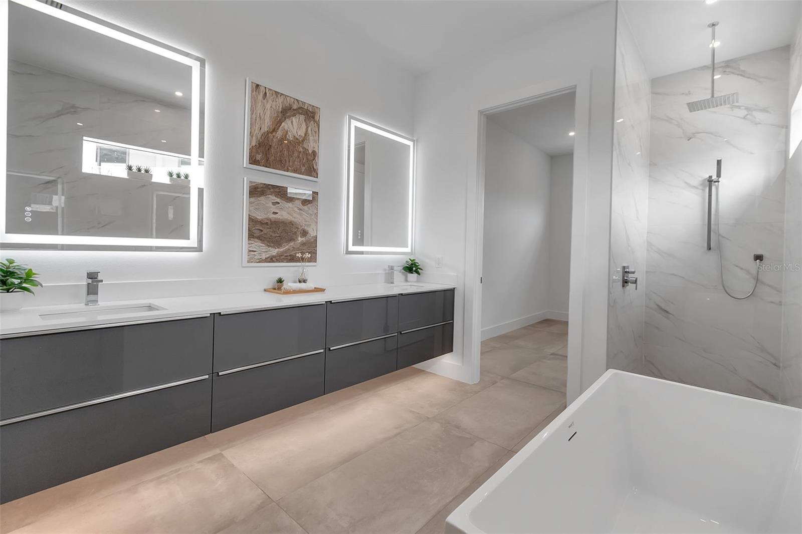 SOUTH GATE - Residential