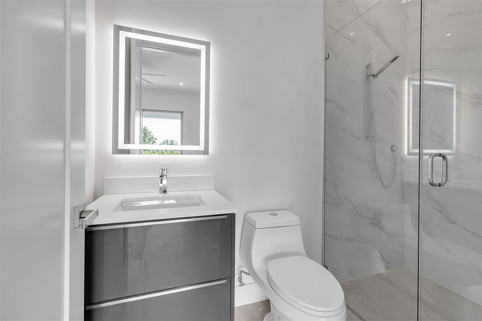 SOUTH GATE - Residential