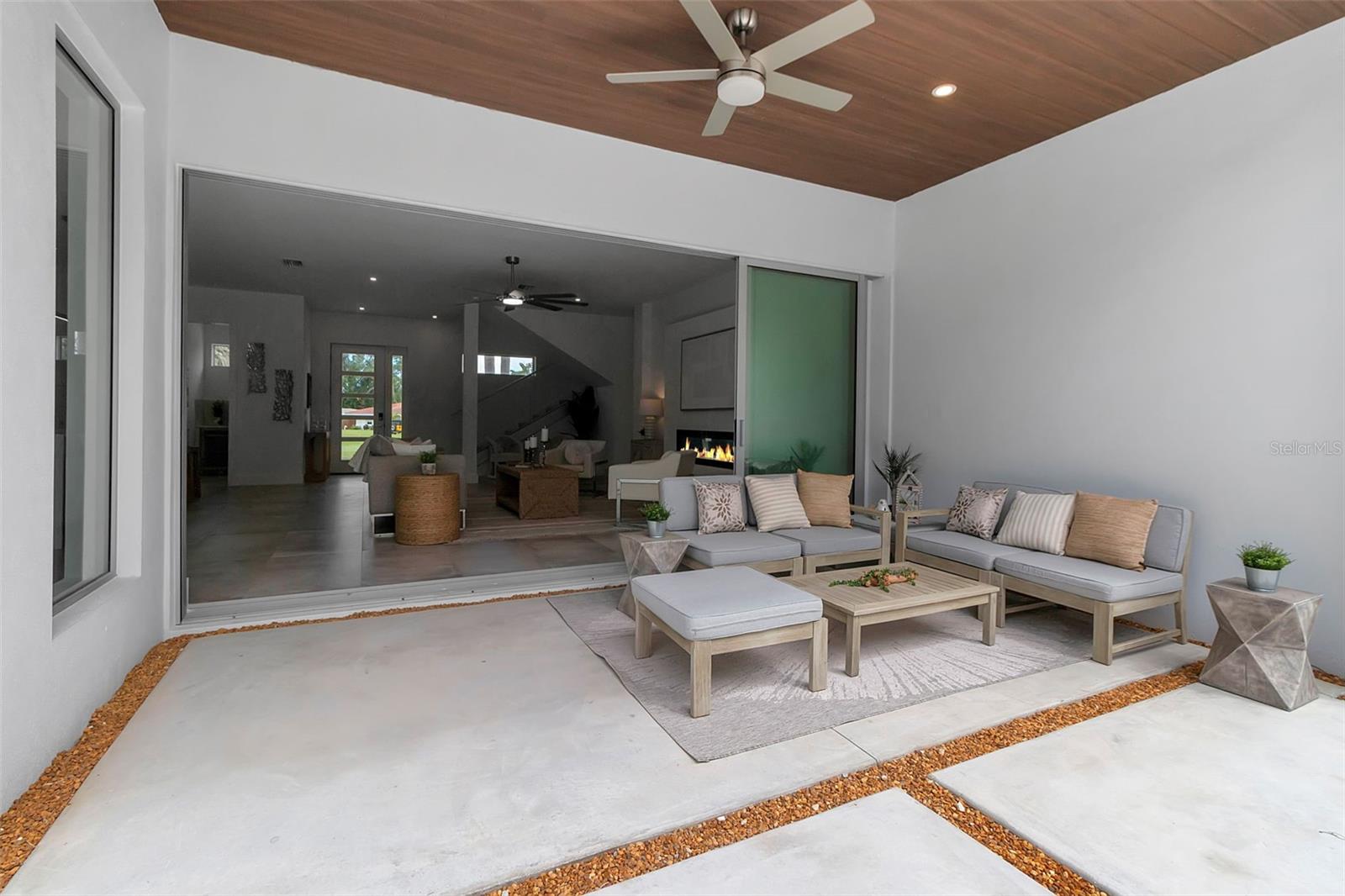 SOUTH GATE - Residential