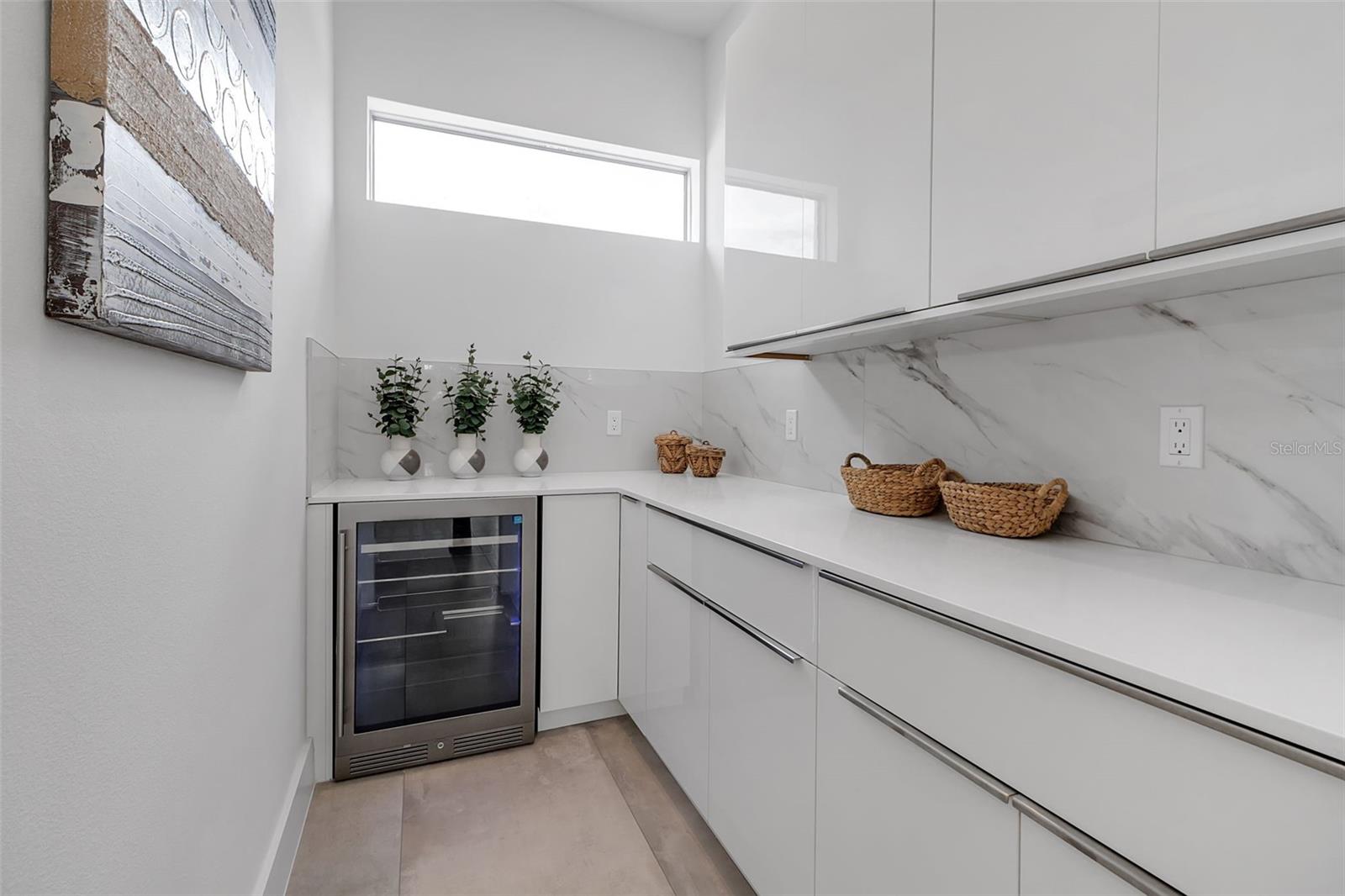 SOUTH GATE - Residential