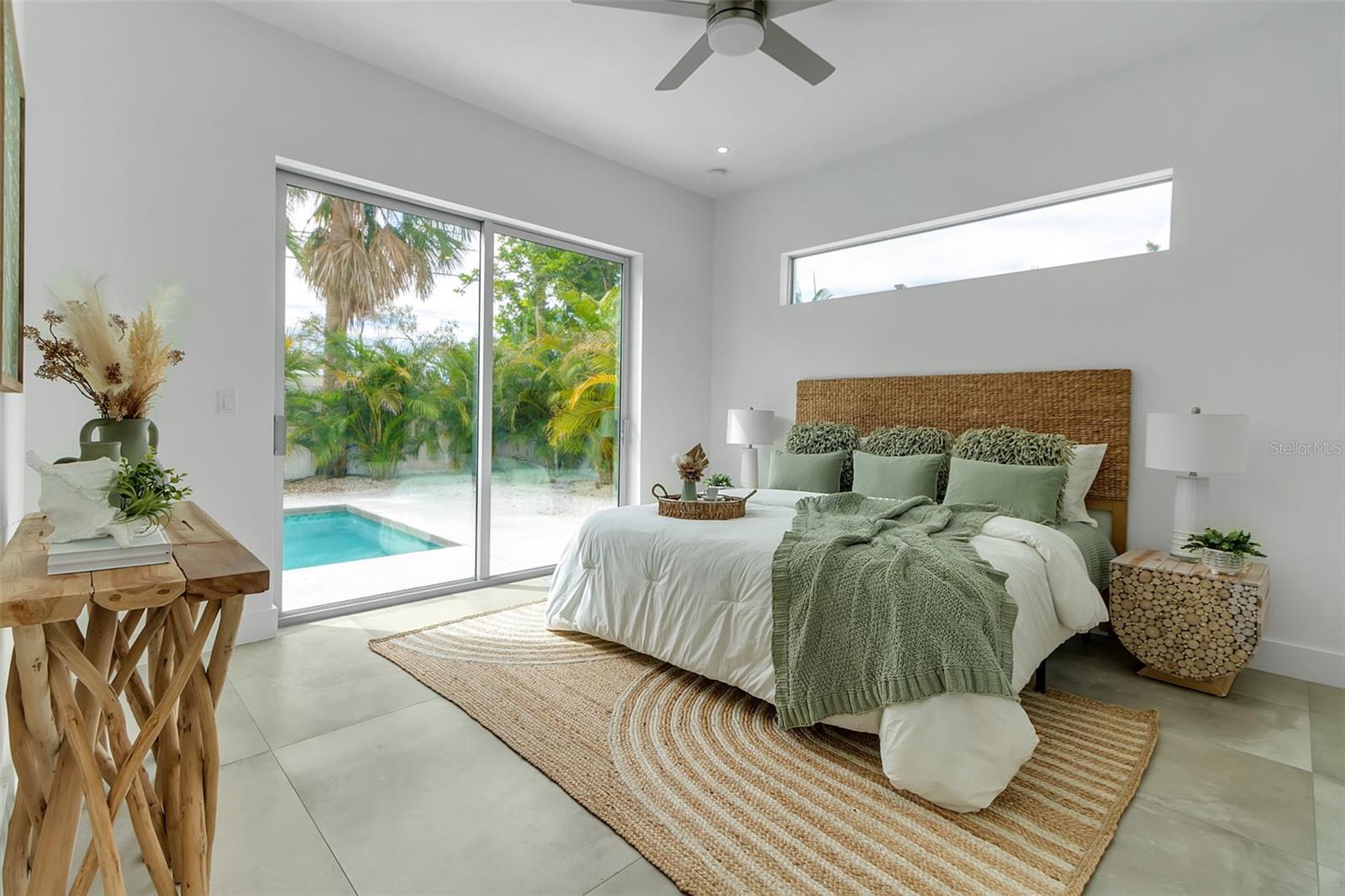 SOUTH GATE - Residential