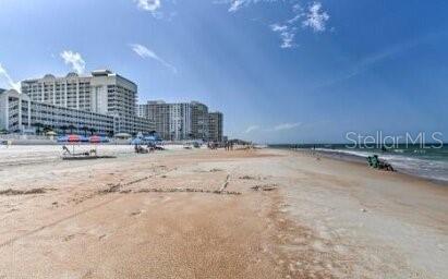 DAYTONA BEACH RESORT & CONFER - Residential
