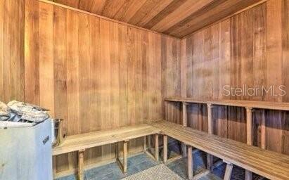 DAYTONA BEACH RESORT & CONFER - Residential