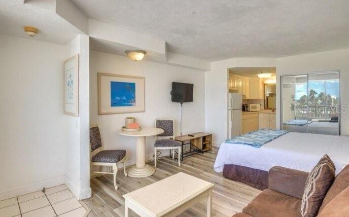 DAYTONA BEACH RESORT & CONFER - Residential