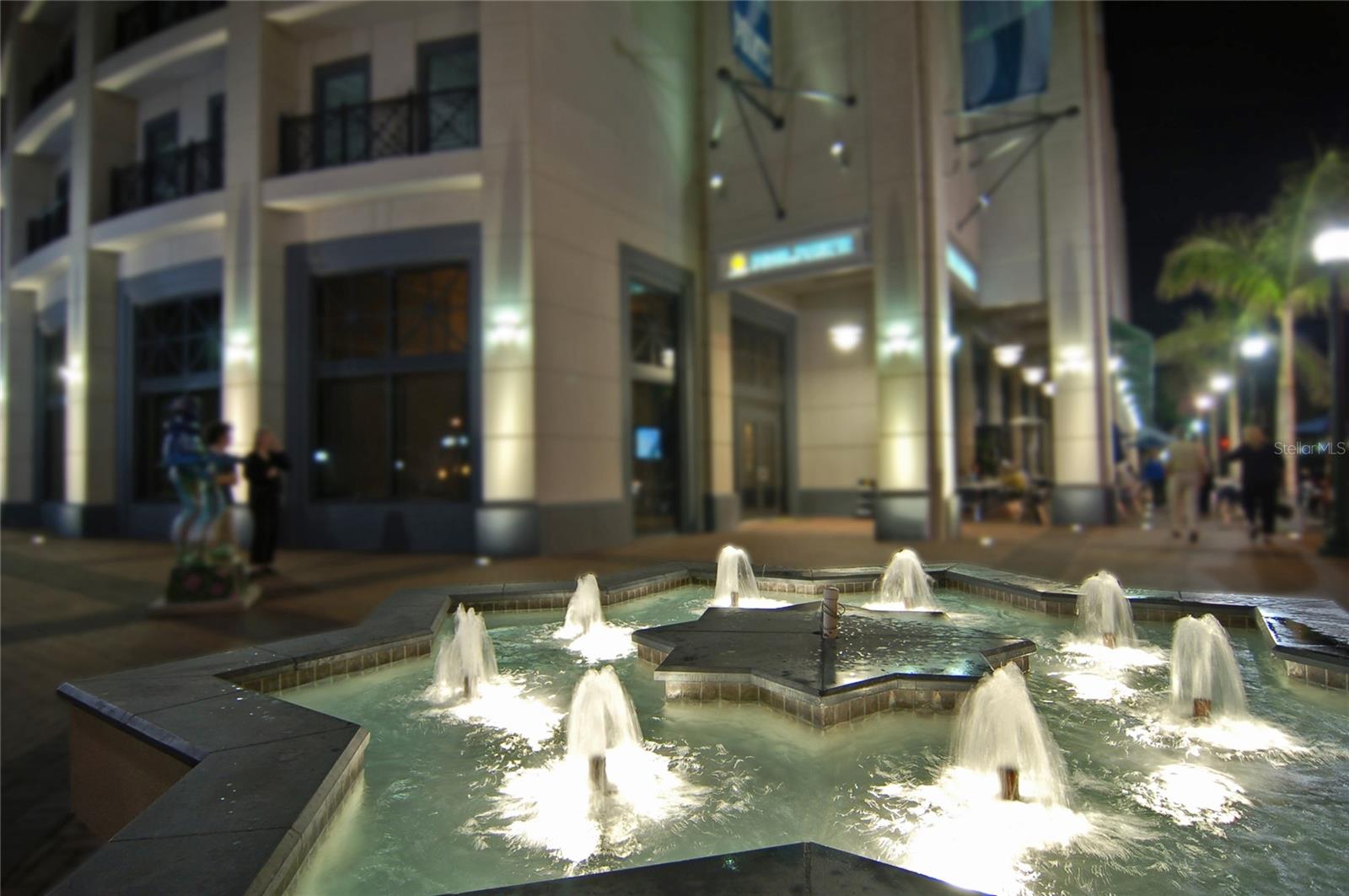 PLAZA AT 05 POINTS RESIDENCES - Residential