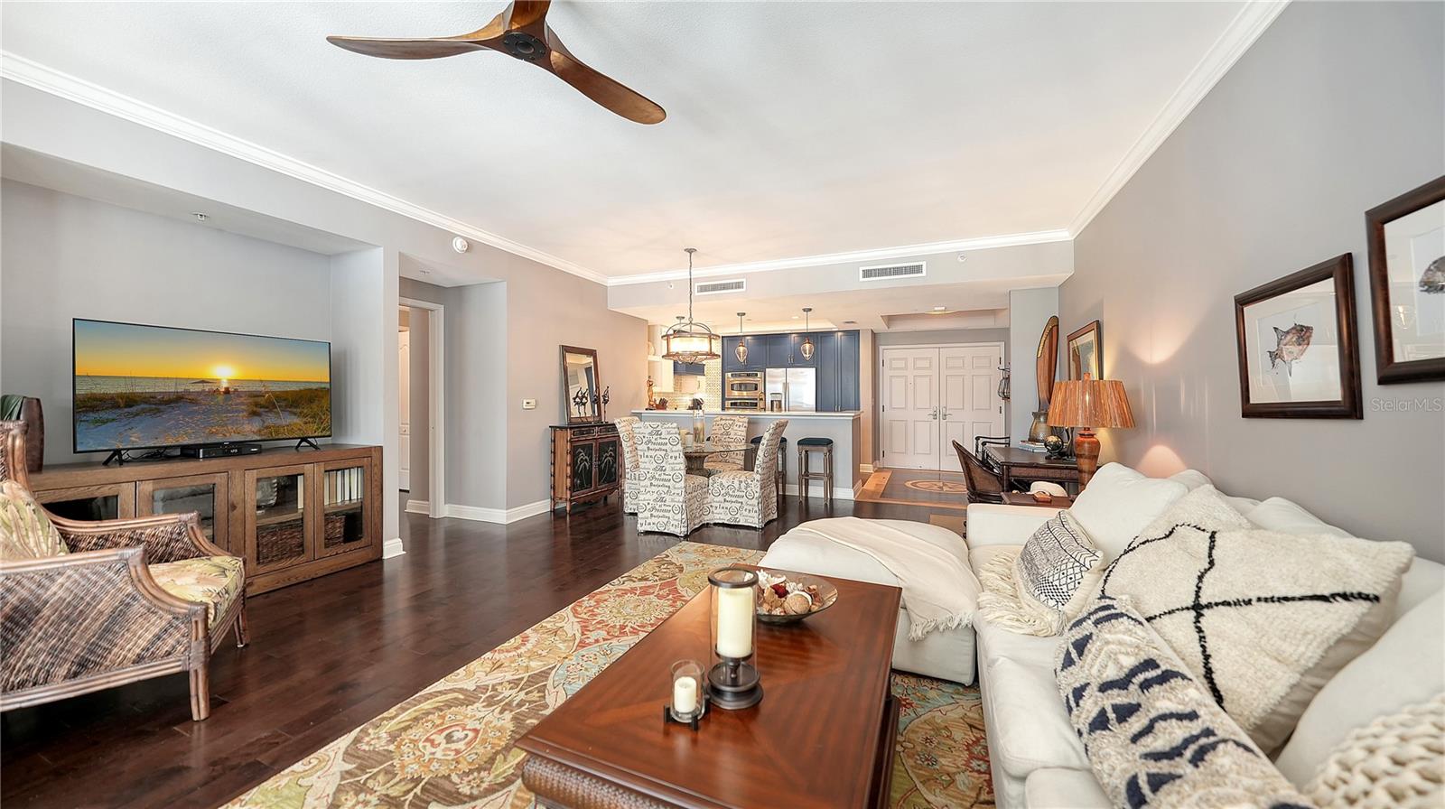 PLAZA AT 05 POINTS RESIDENCES - Residential