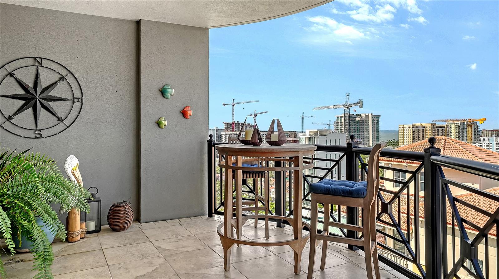 PLAZA AT 05 POINTS RESIDENCES - Residential