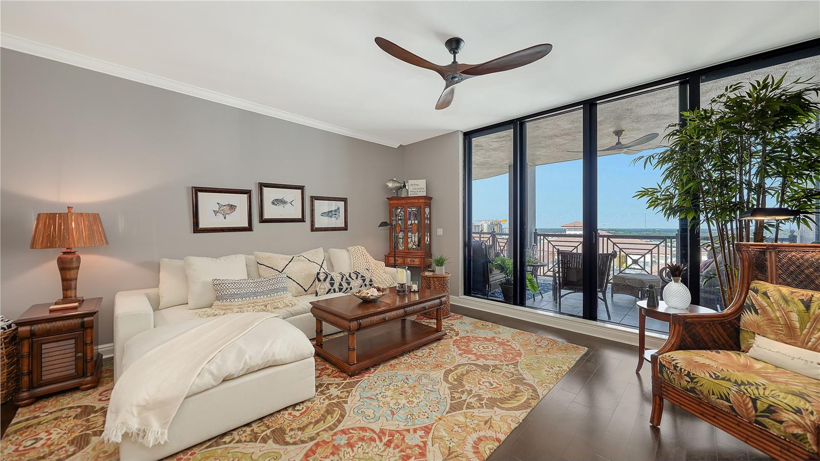 PLAZA AT 05 POINTS RESIDENCES - Residential