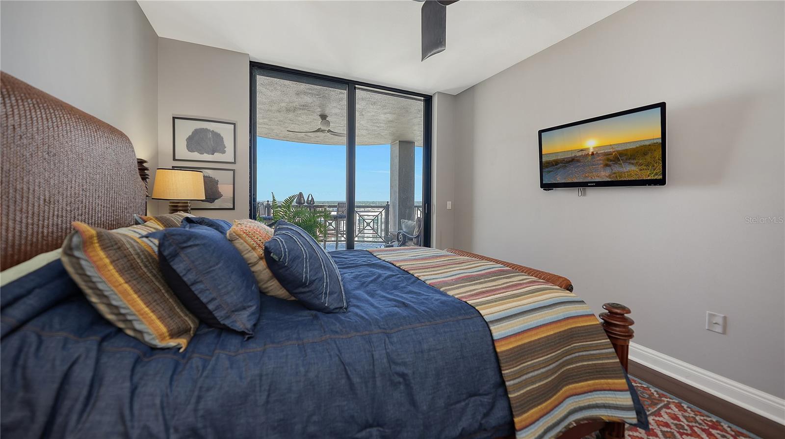 PLAZA AT 05 POINTS RESIDENCES - Residential