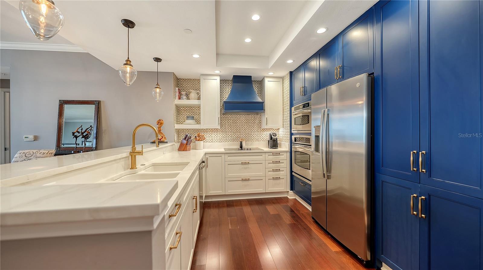 PLAZA AT 05 POINTS RESIDENCES - Residential