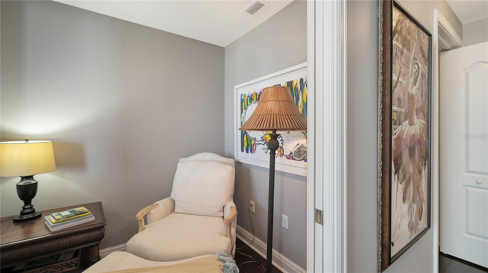 PLAZA AT 05 POINTS RESIDENCES - Residential