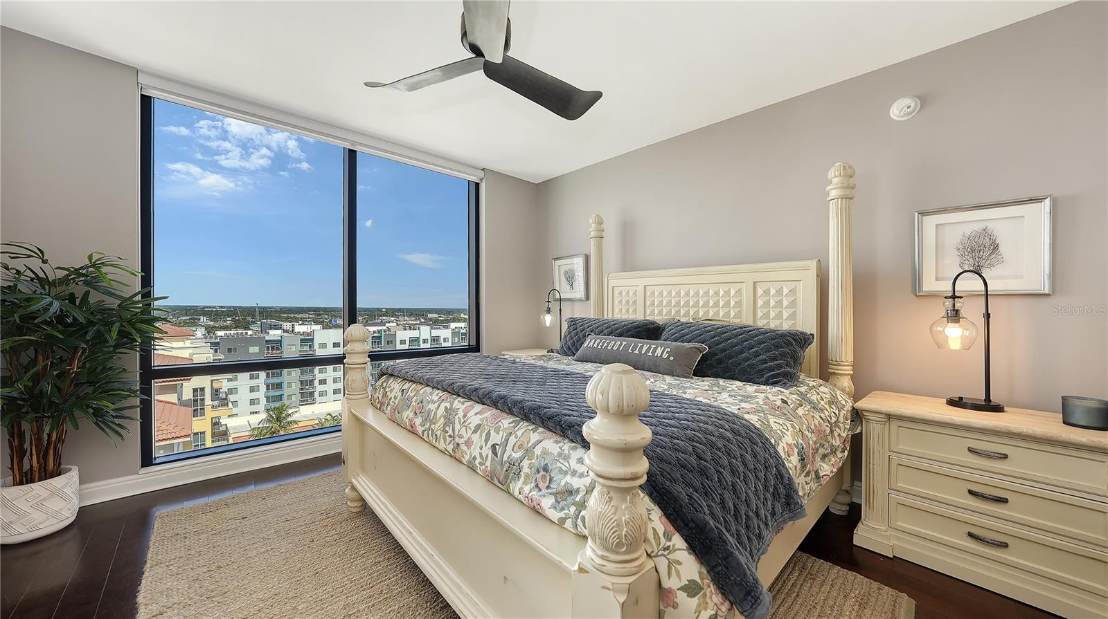 PLAZA AT 05 POINTS RESIDENCES - Residential