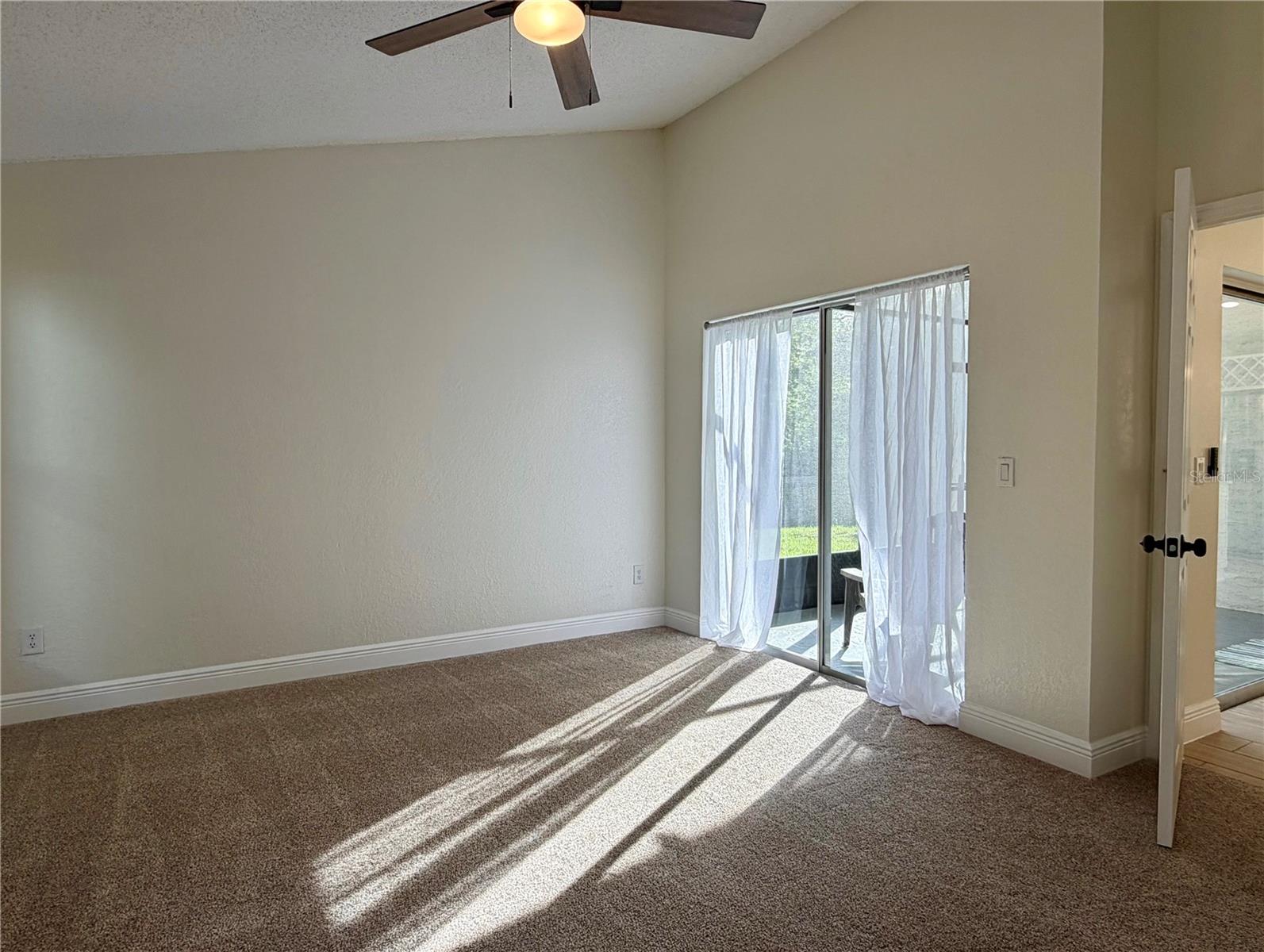 ALAFAYA WOODS PH 14 - Residential