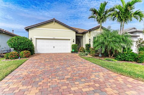 17631 COLEBROOK CIRCLE LAKEWOOD RANCH FL 34202