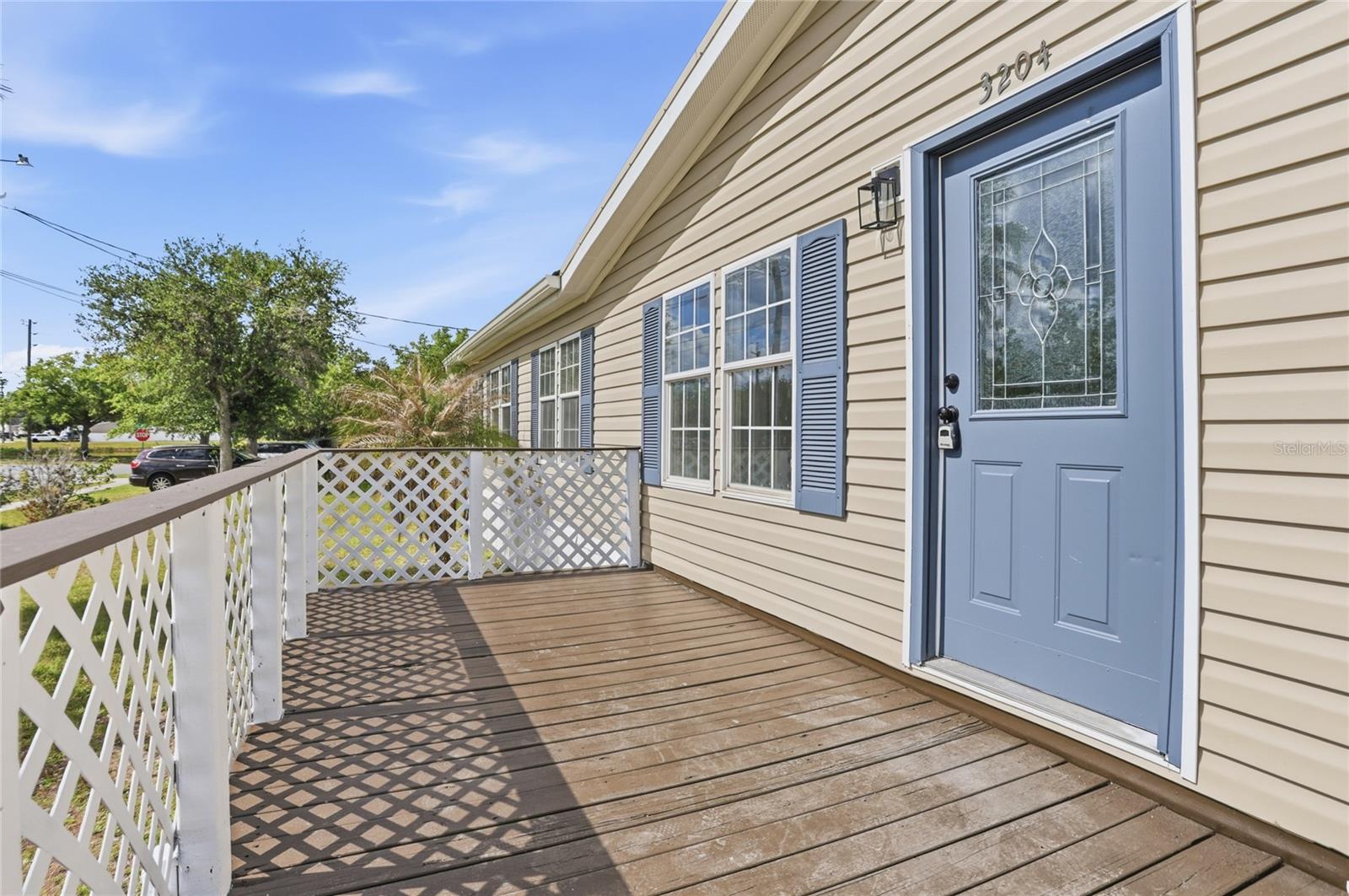 3204 SILVER LAKE COURT