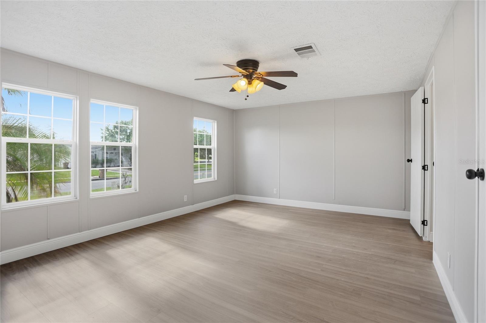 SILVER LAKE ESTATES UNIT 2 - Residential