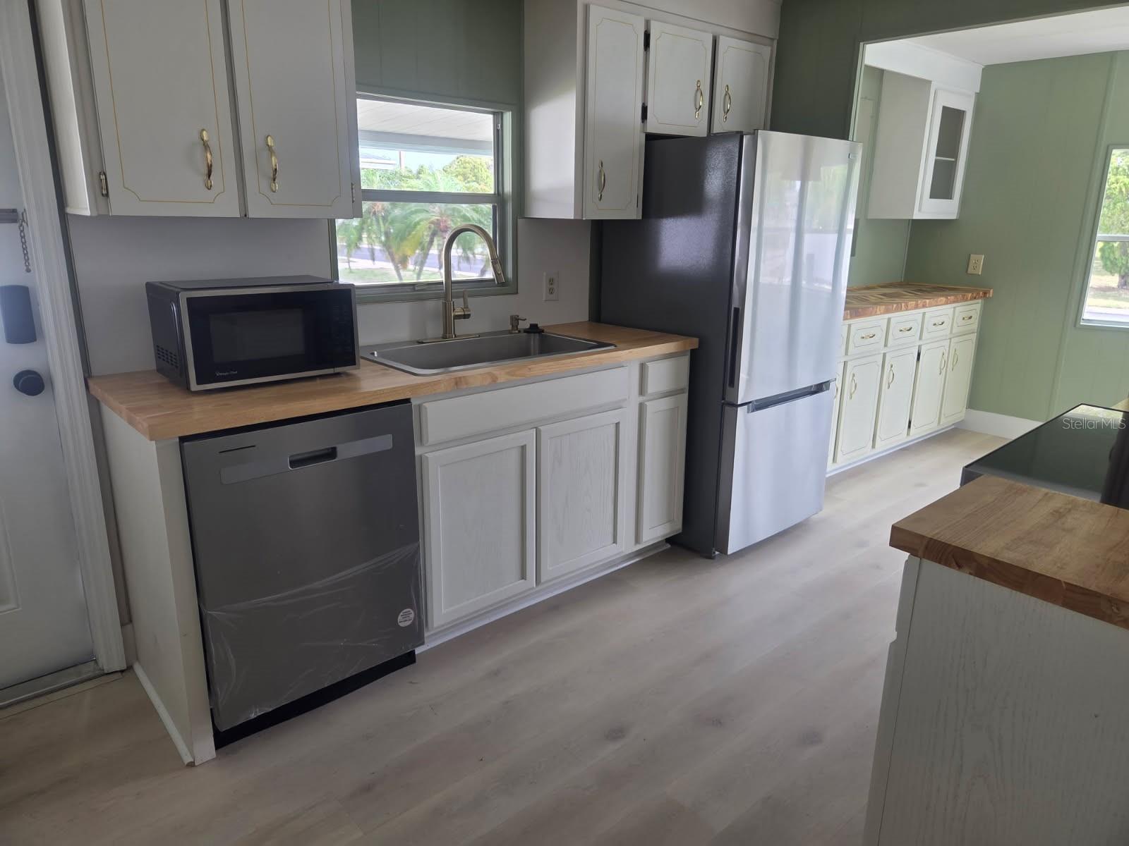 LAKE TARPON MOBILE HOME VILLAGE UN - Residential