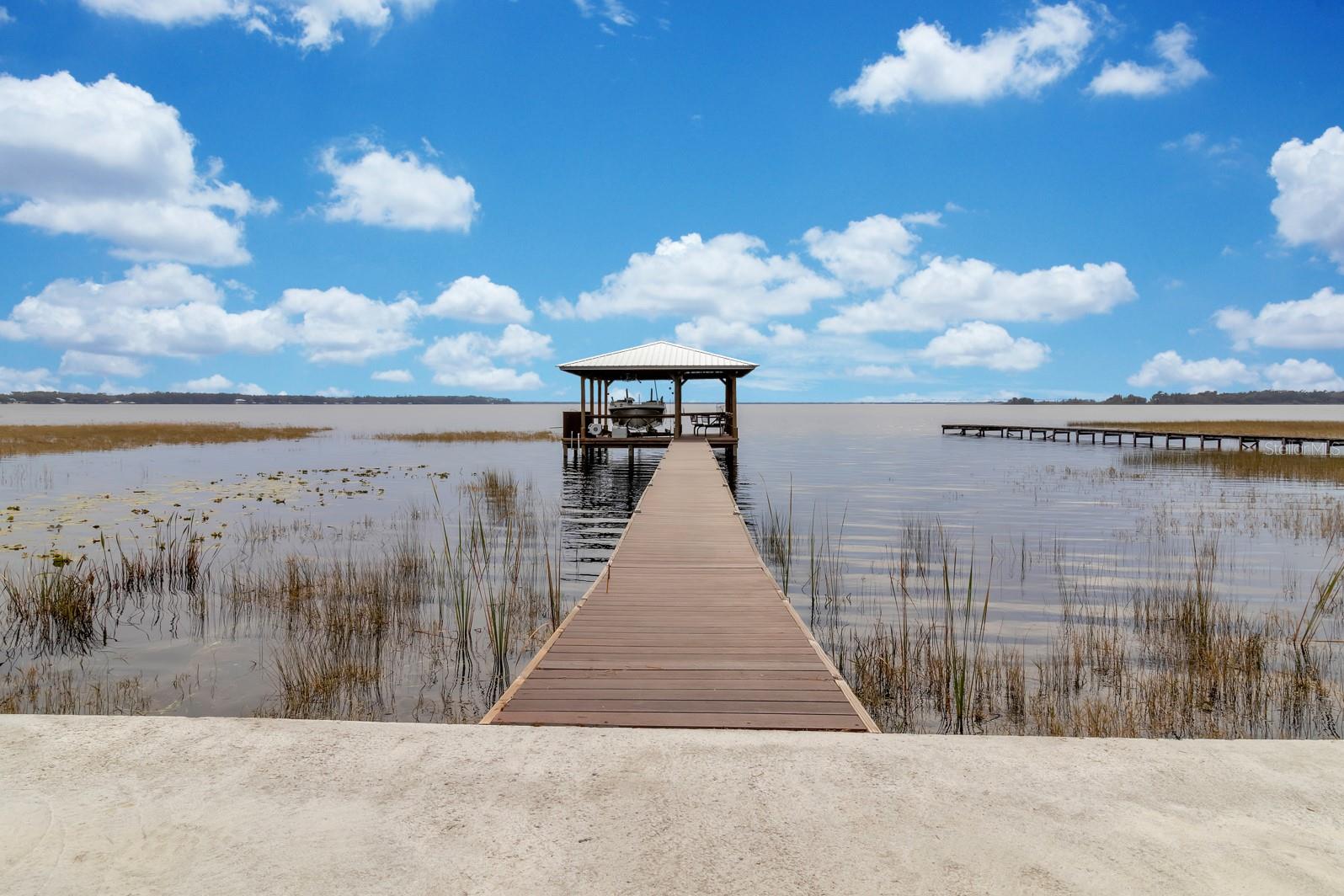 ALLIGATOR LAKESHORE - Residential