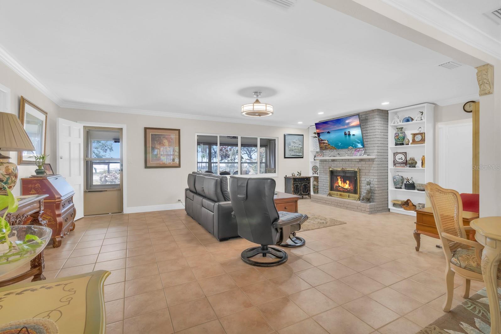 ALLIGATOR LAKESHORE - Residential