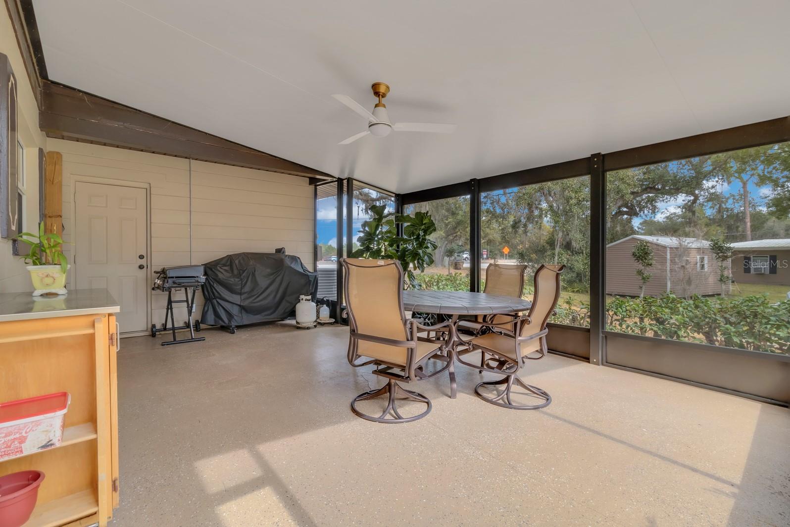 ALLIGATOR LAKESHORE - Residential