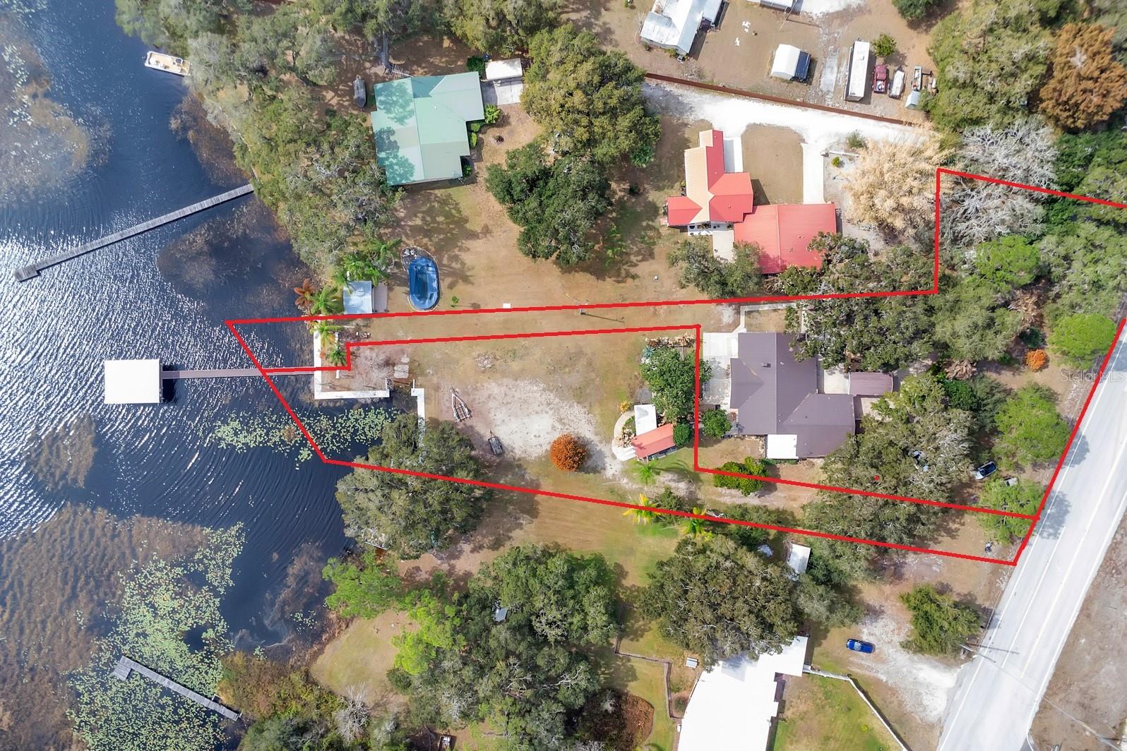 ALLIGATOR LAKESHORE - Residential