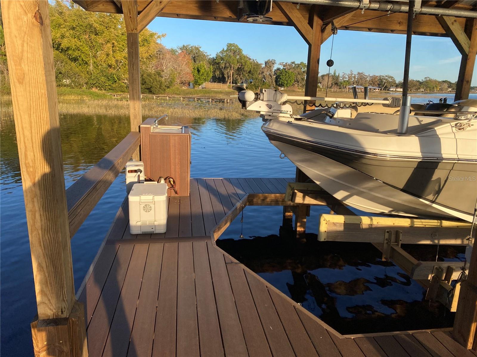 ALLIGATOR LAKESHORE - Residential