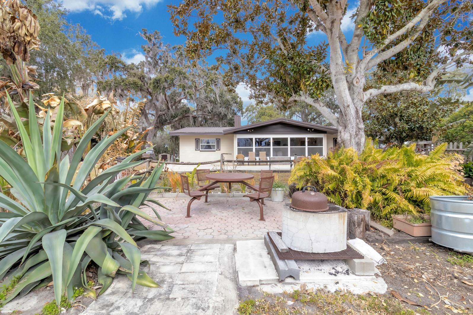 ALLIGATOR LAKESHORE - Residential