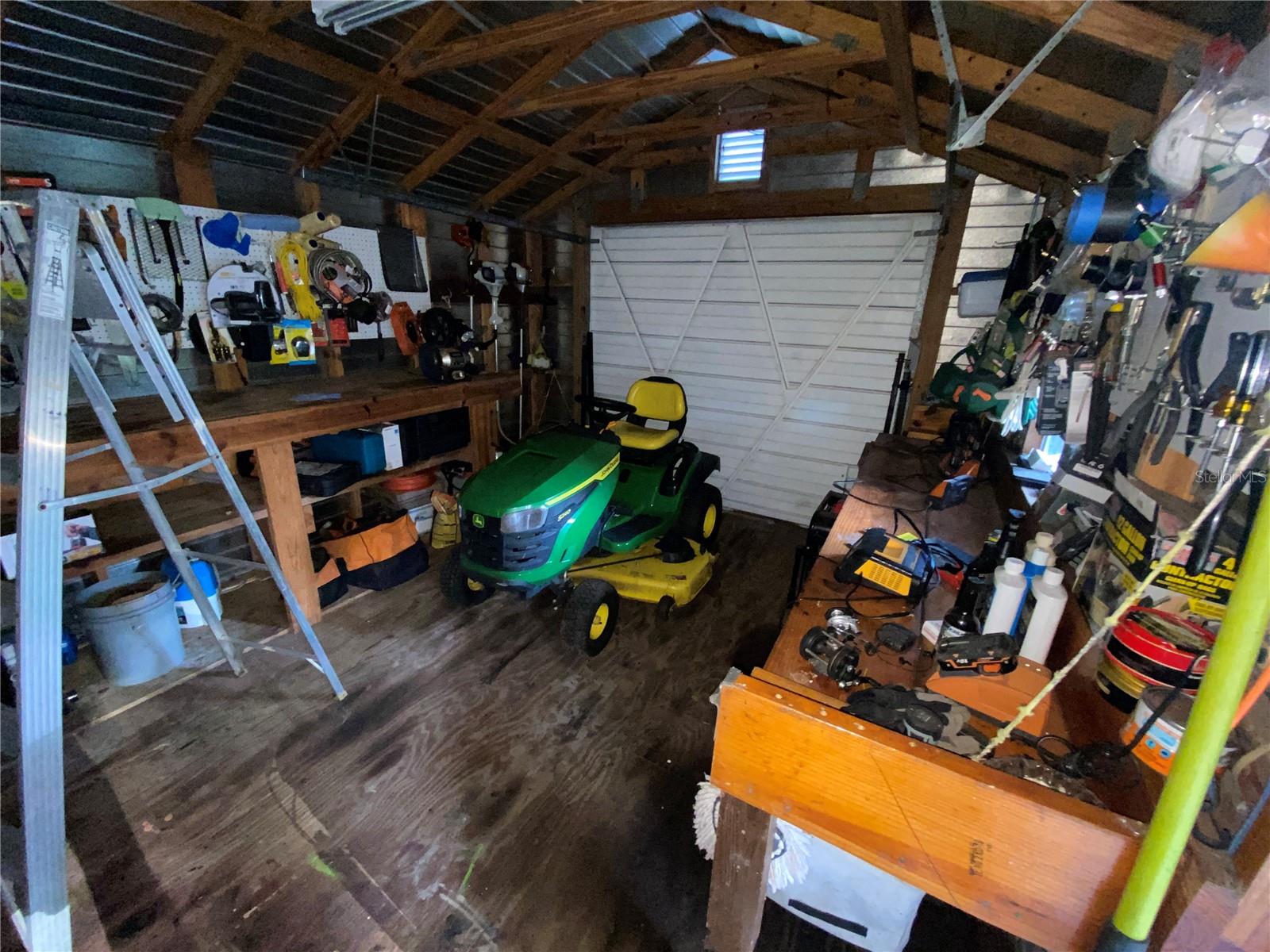 ALLIGATOR LAKESHORE - Residential