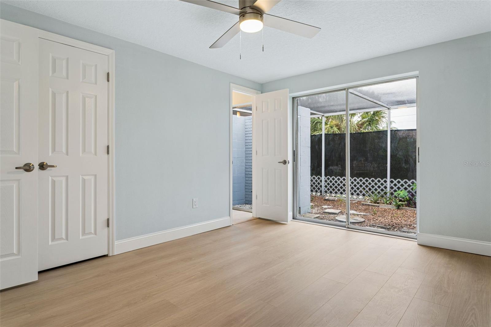 BEACON SQUARE - Residential
