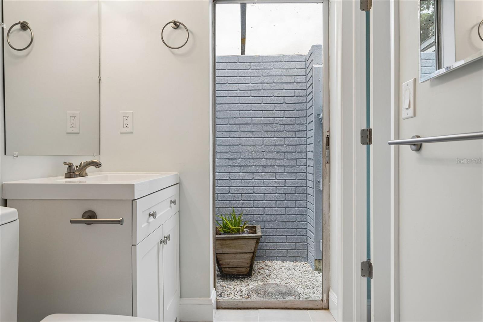 BEACON SQUARE - Residential