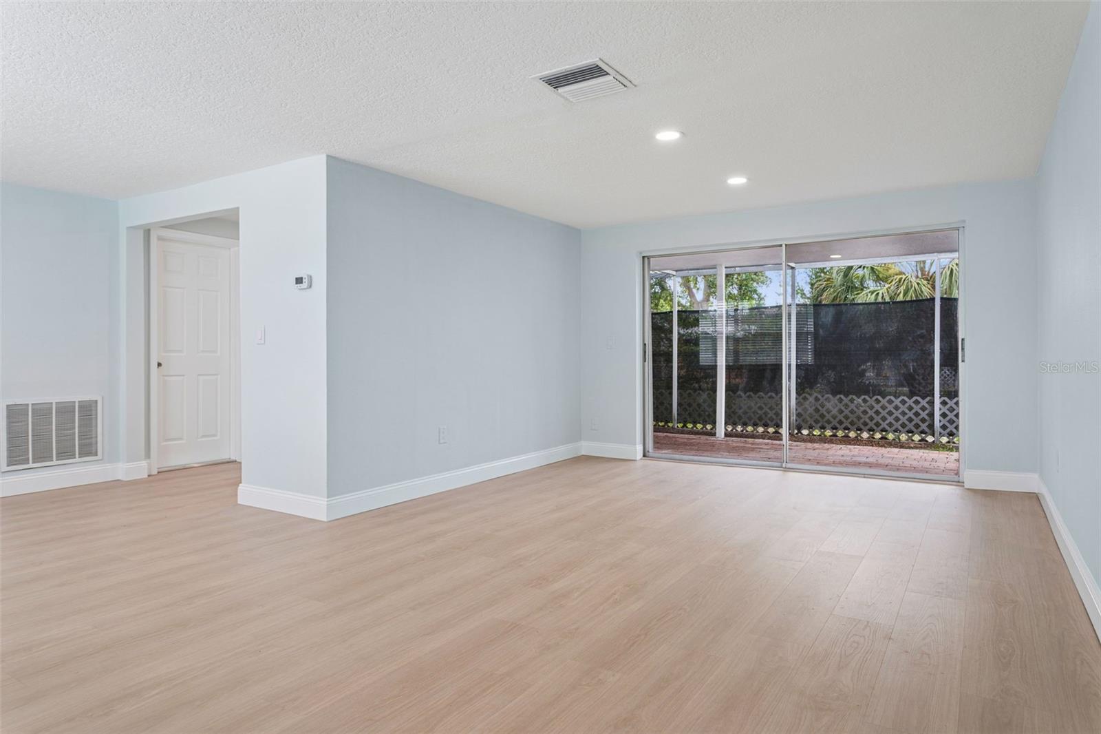 BEACON SQUARE - Residential