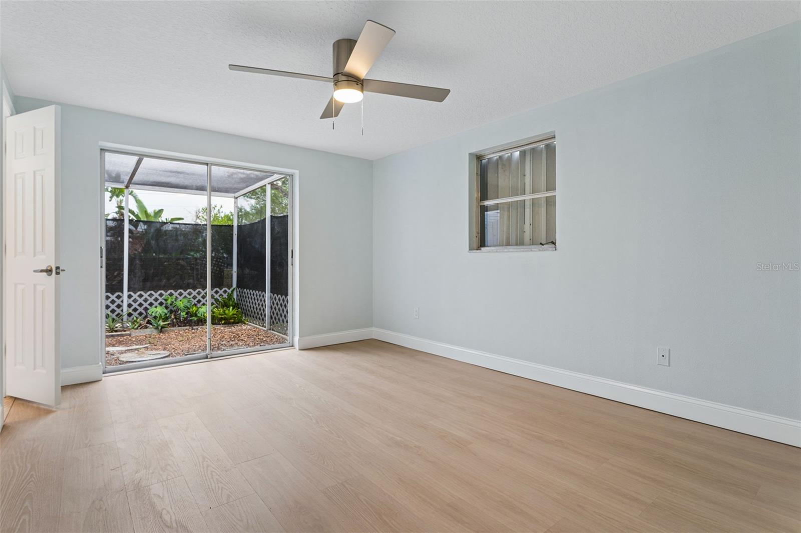 BEACON SQUARE - Residential