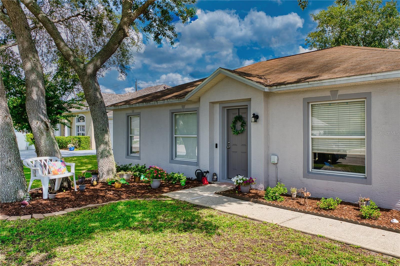 8 ROLLING FERN PLACE