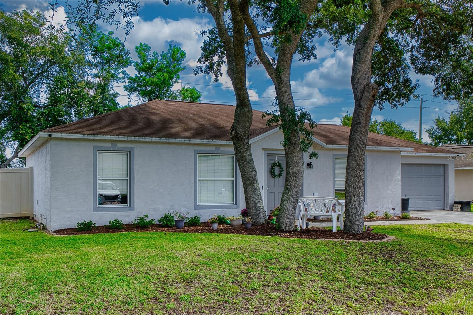 8 ROLLING FERN PLACE