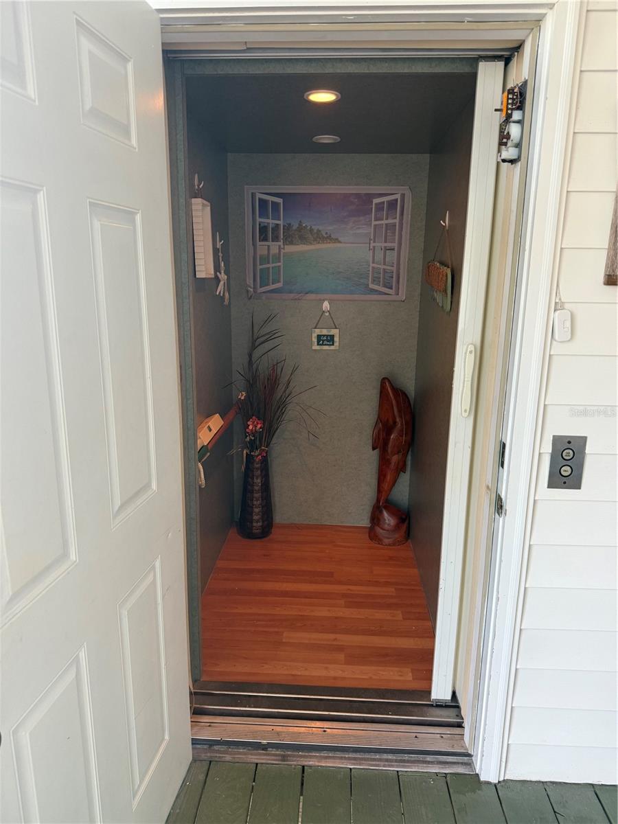 HERNANDO BEACH - Residential