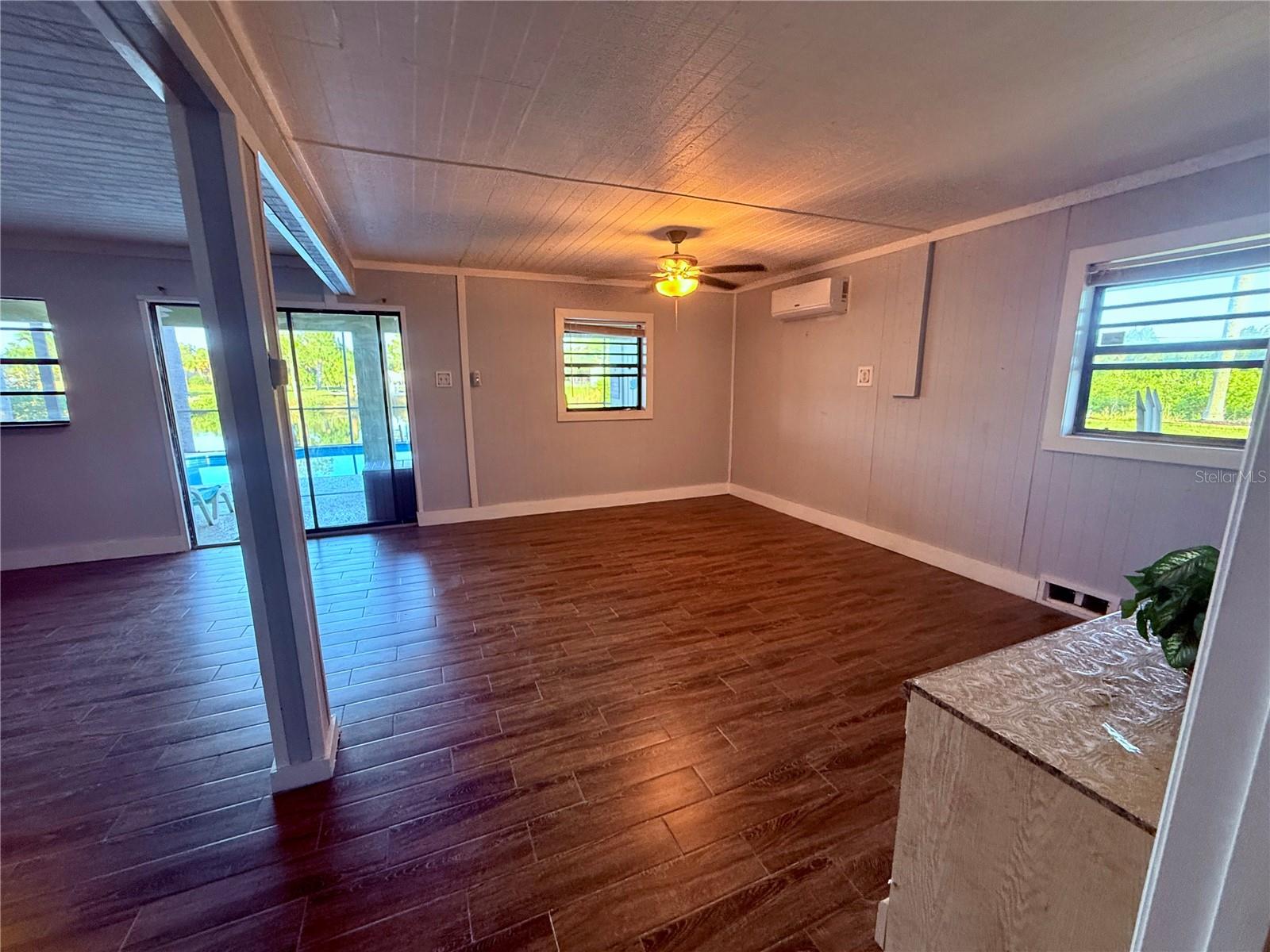 HERNANDO BEACH - Residential