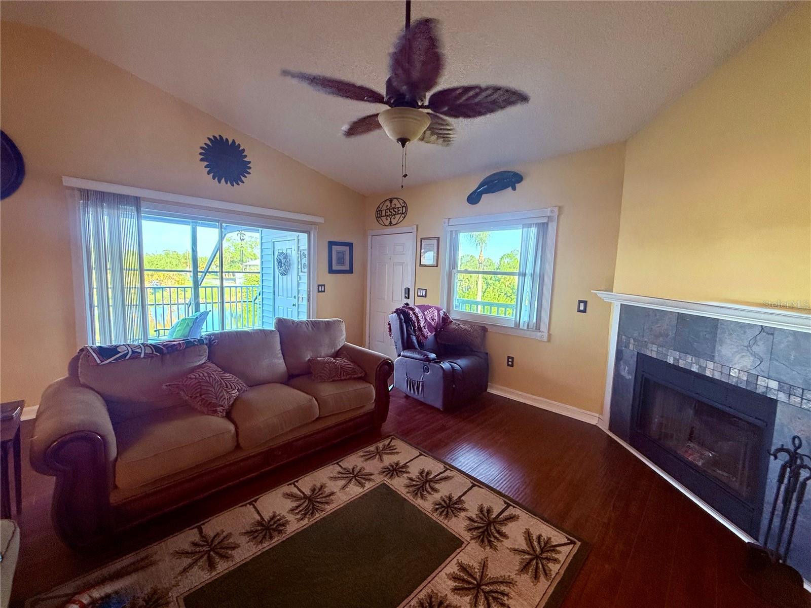 HERNANDO BEACH - Residential