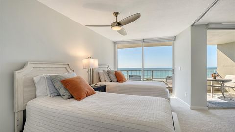 A home in LONGBOAT KEY