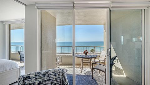 A home in LONGBOAT KEY