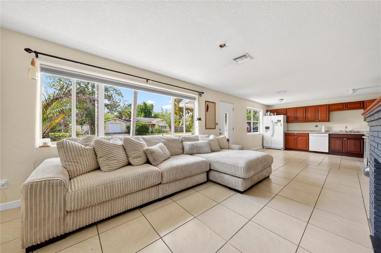 MELROSE VILLAGE - Residential