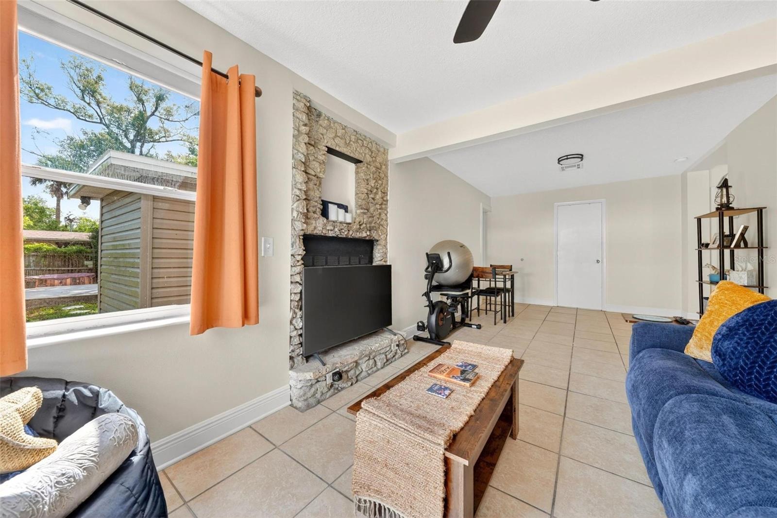 MELROSE VILLAGE - Residential