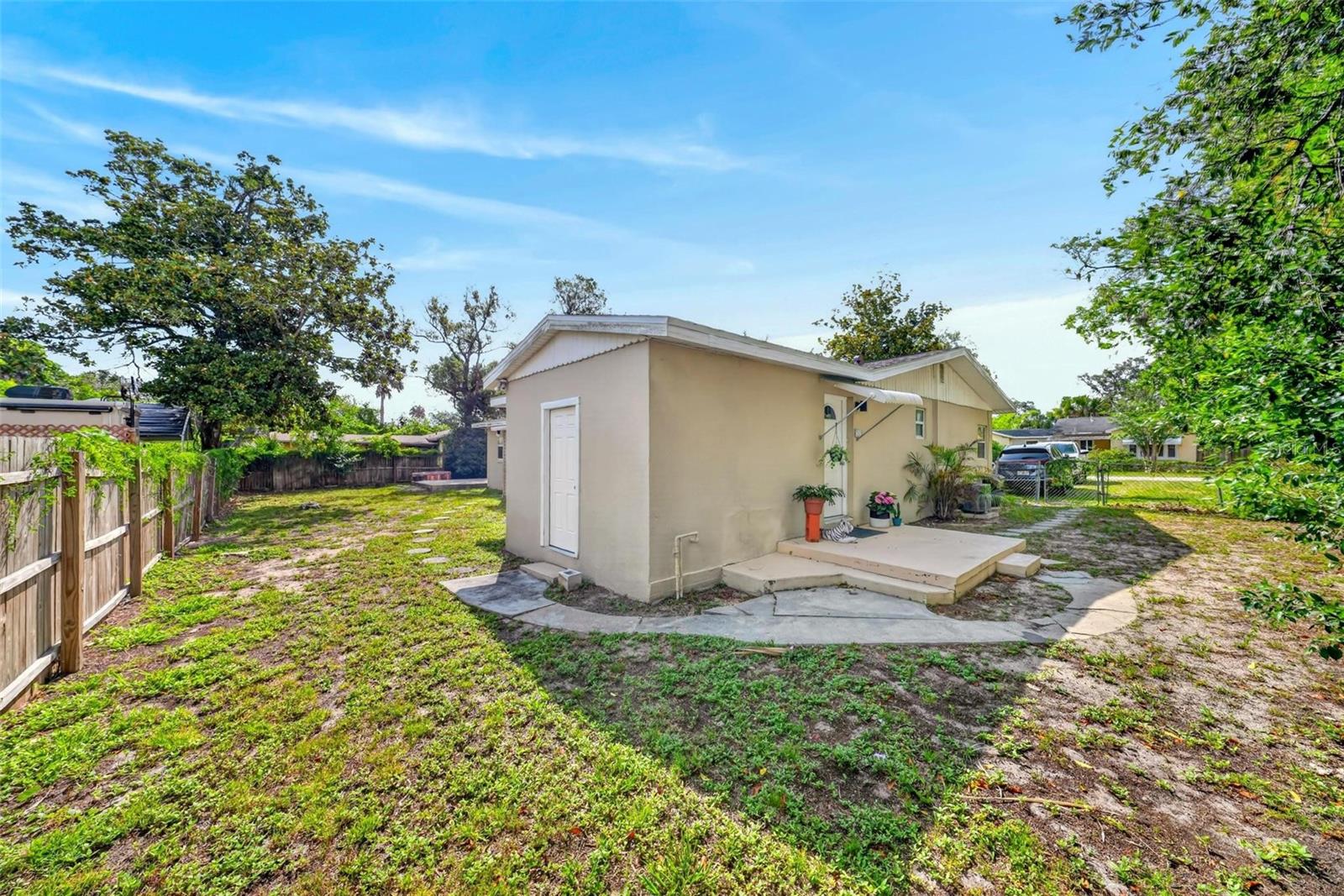 MELROSE VILLAGE - Residential