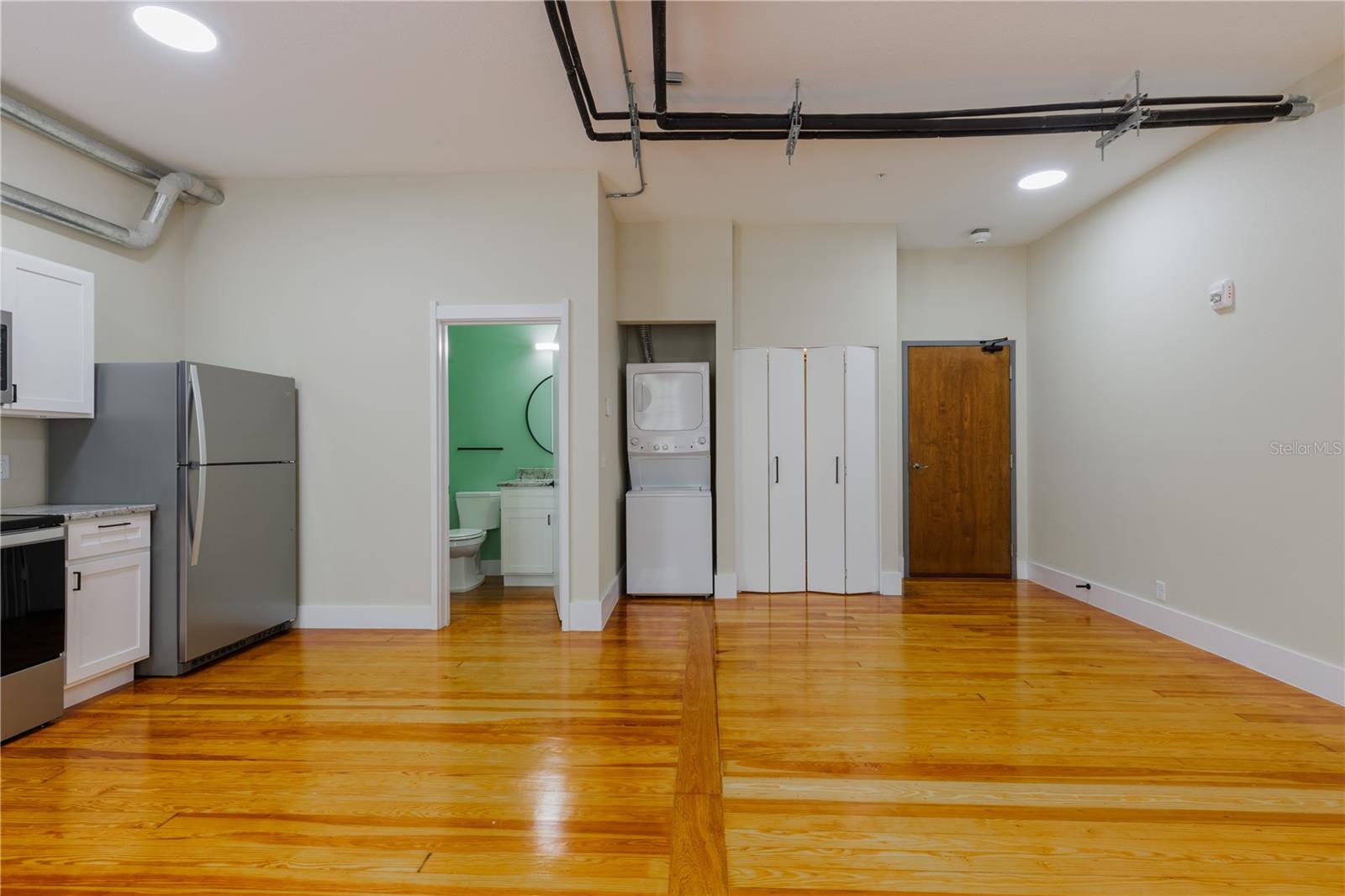 RICHS ADD DELAND - Residential Lease