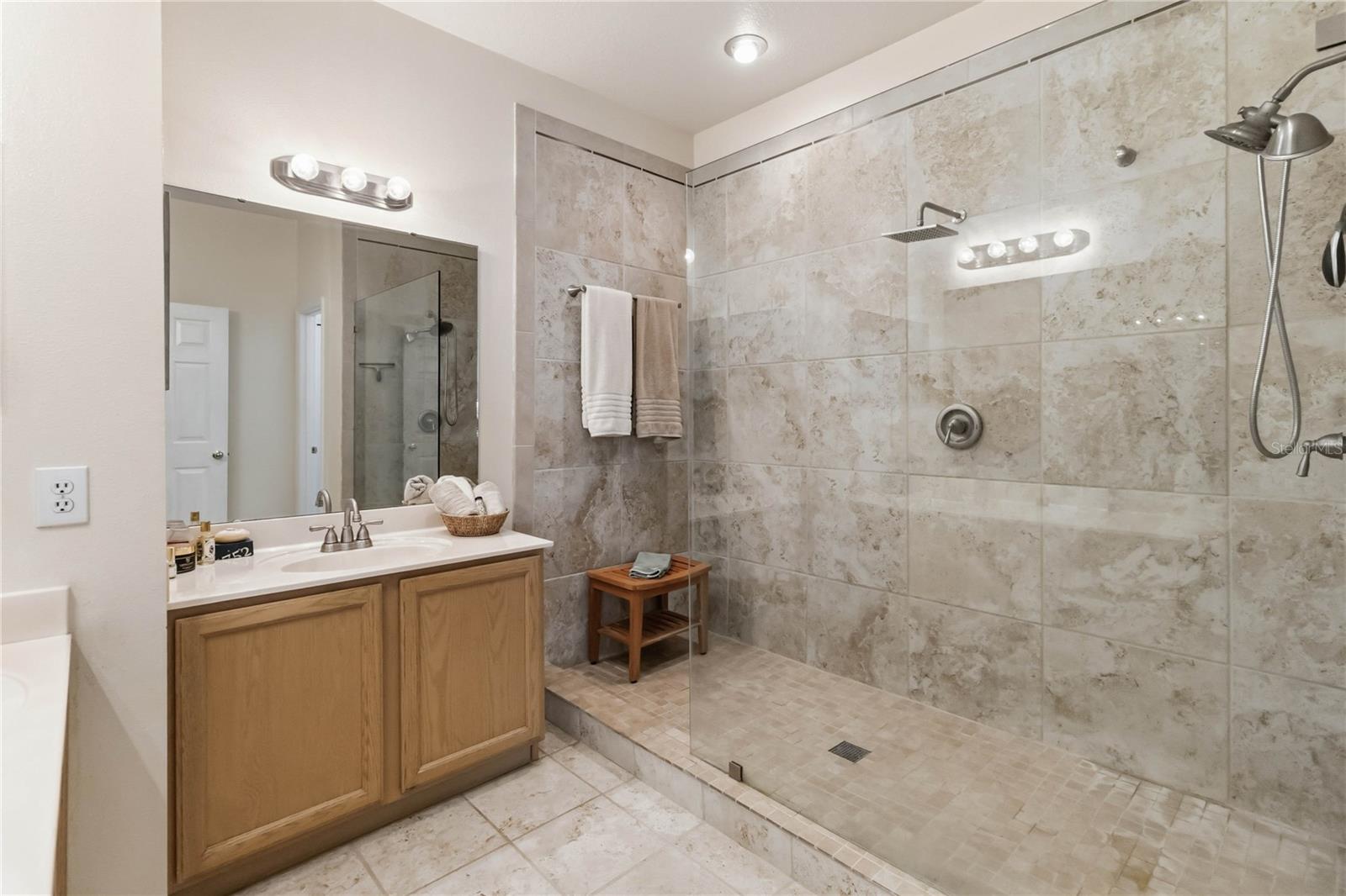 ANDOVER LAKES PH 03A - Residential