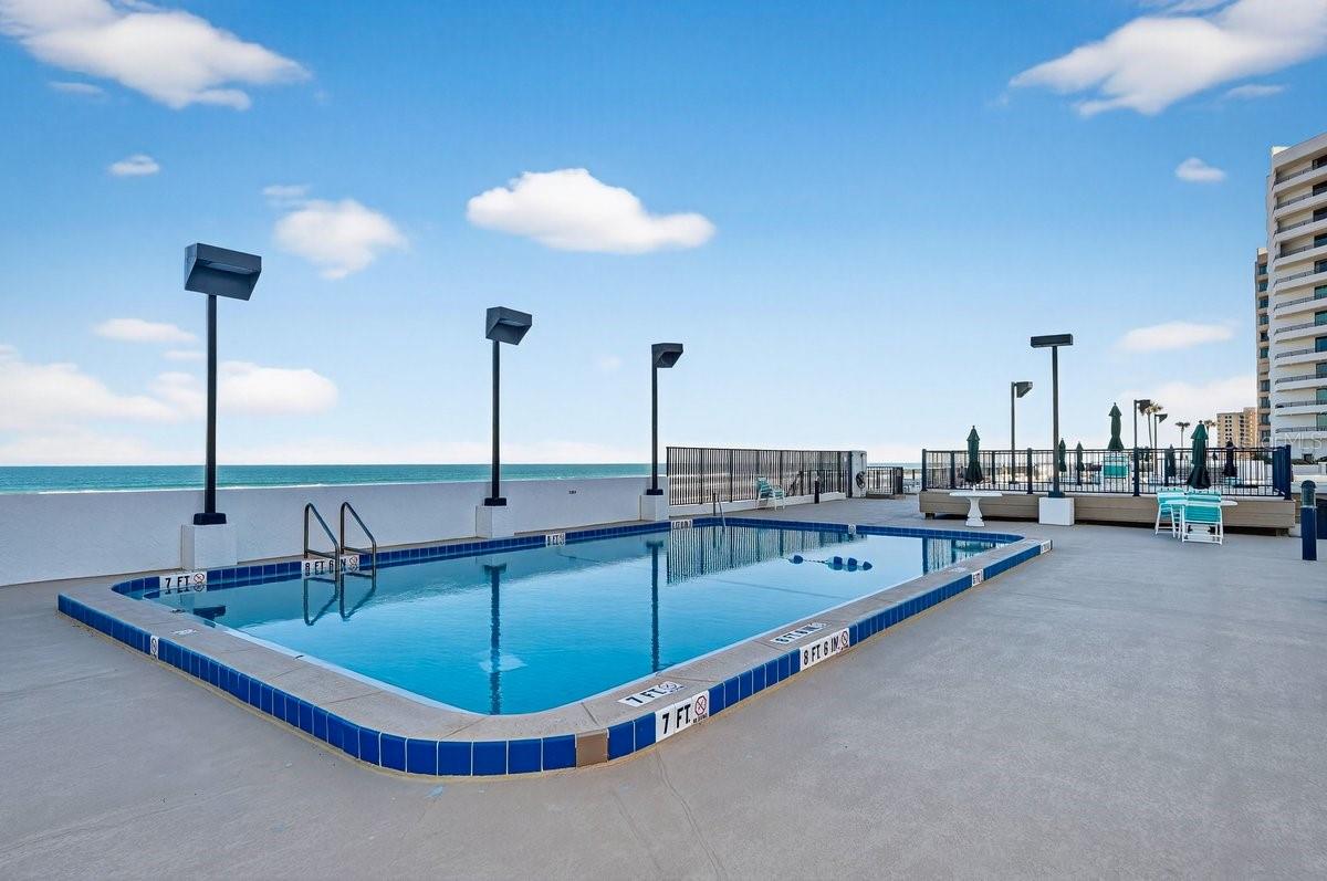 OCEANS 04 - Residential