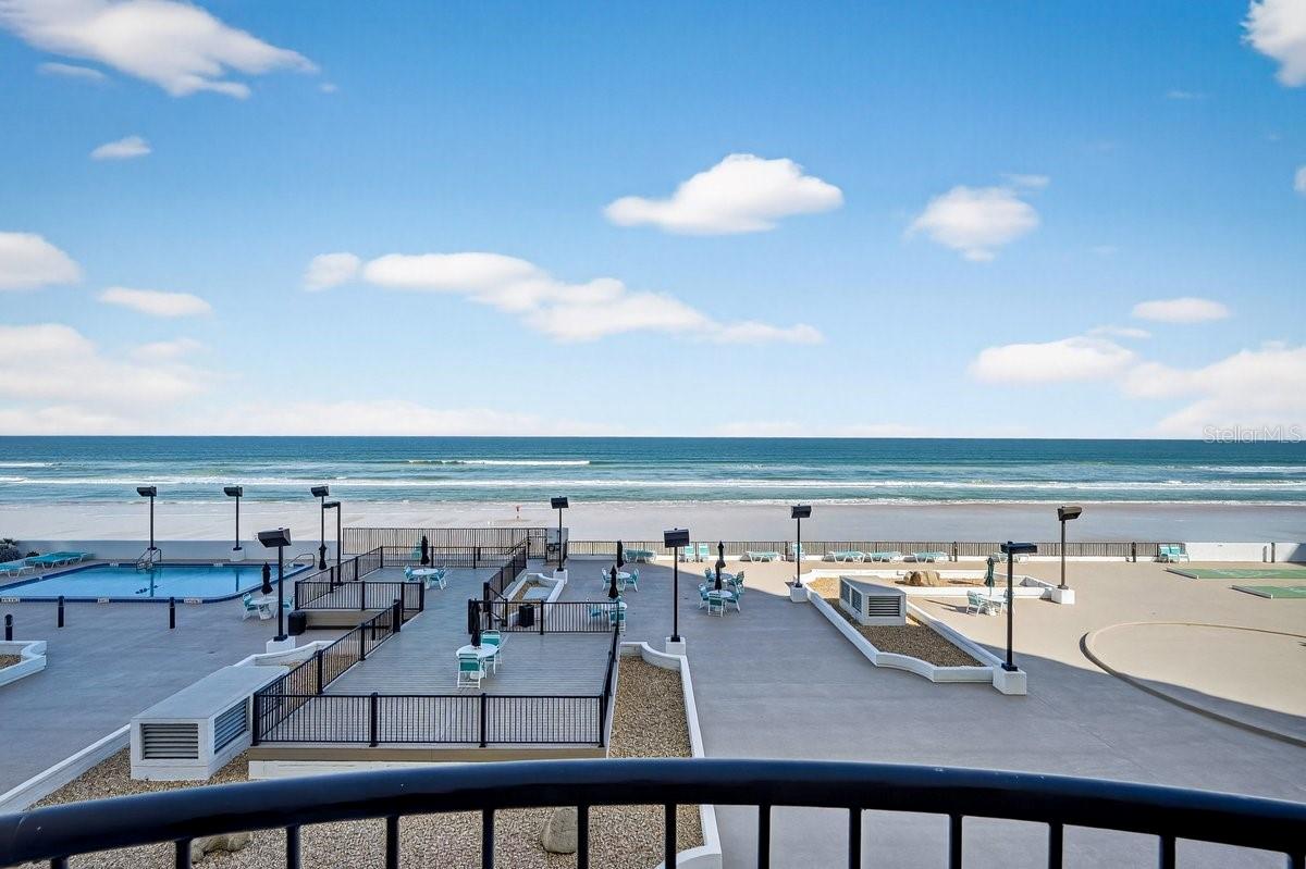 OCEANS 04 - Residential