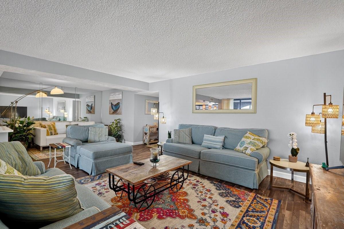 OCEANS 04 - Residential