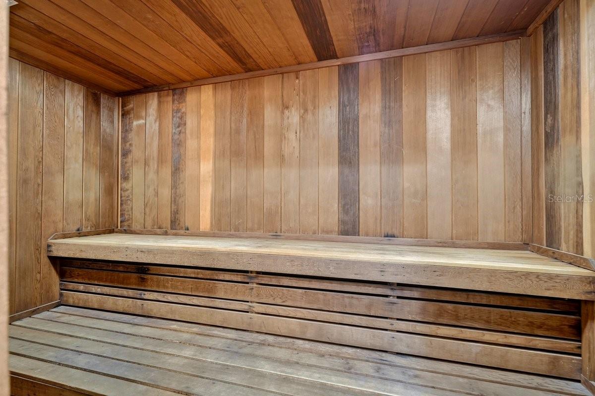 OCEANS 04 - Residential